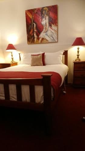 Deluxe Queen Room