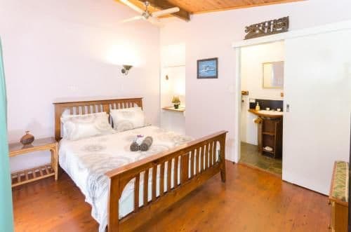 Standard Queen Room with Balcony (1)