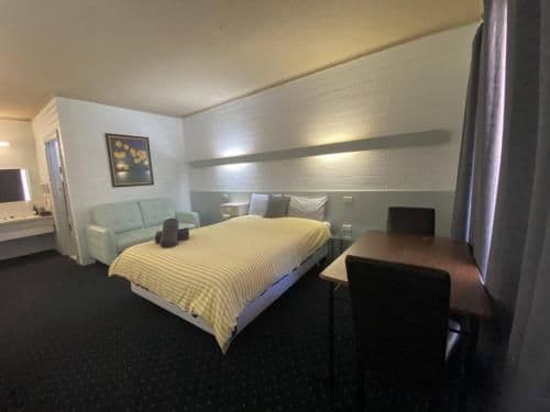 Queen Room