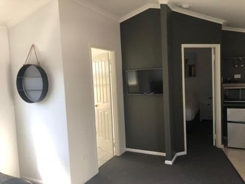 One-Bedroom Cottage
