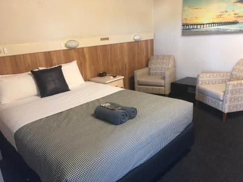 Deluxe Queen Room