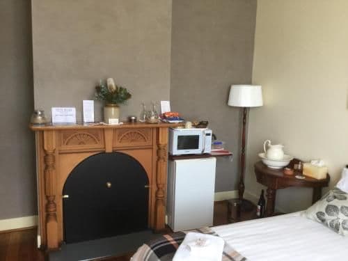 Queen Room with Private Bathroom