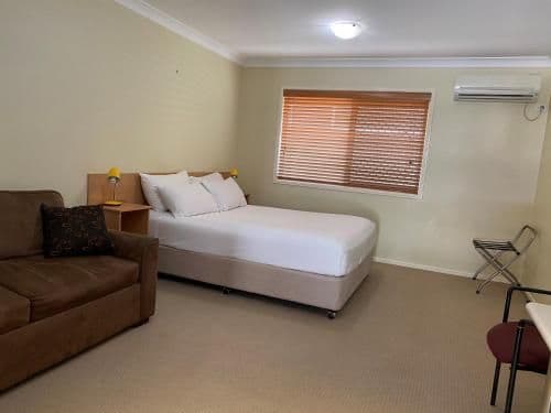 Deluxe Queen Room