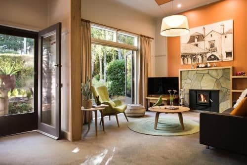 Apartment with Garden View