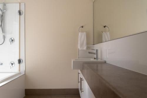 Three-Bedroom Villa with Spa Bath