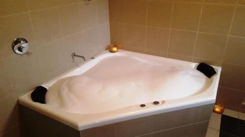 Superior Cottage with Spa Bath