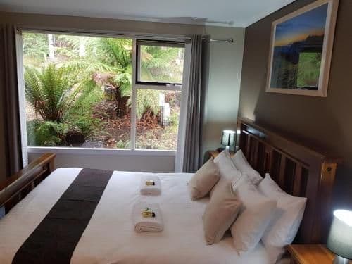 Cottage with Spa Bath