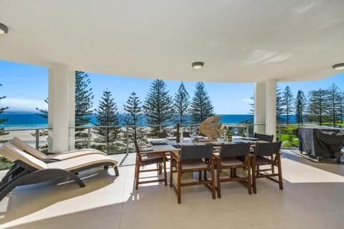 Superior Three-Bedroom Three-Bathroom Apartment with Ocean View