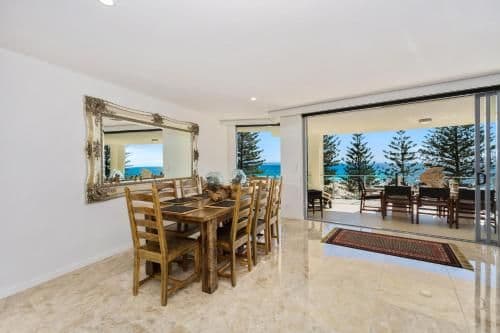 Superior Three-Bedroom Three-Bathroom Apartment with Ocean View