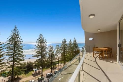 Deluxe Three-Bedroom Apartment with Ocean View