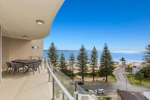 Superior Three-Bedroom Apartment with Ocean View