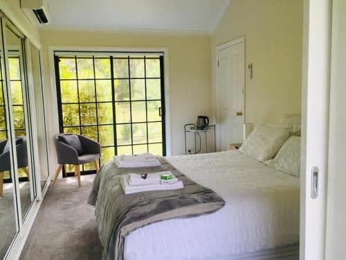 Queen Room with Garden View