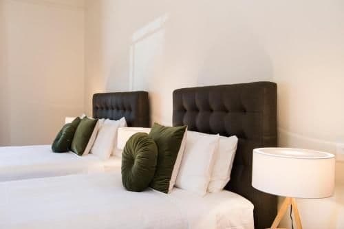 Queen Room - Disability Access - Suite 5