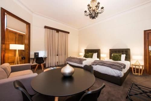 Queen Room - Disability Access - Suite 5