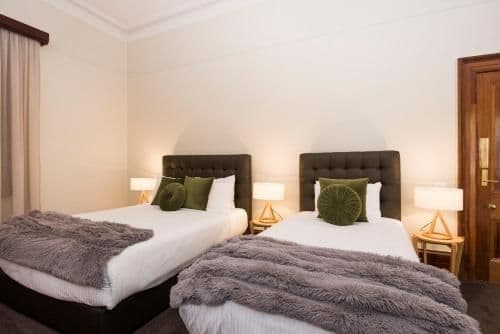 Queen Room - Disability Access - Suite 5