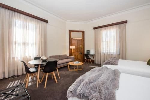 Queen Room - Disability Access - Suite 5