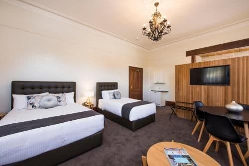 Queen Room - Disability Access - Suite 5
