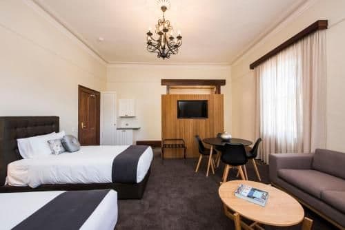 Queen Room - Disability Access - Suite 5