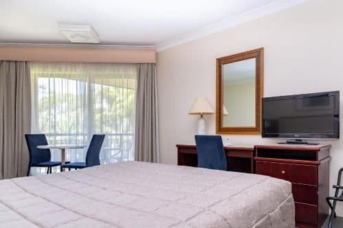 Deluxe Queen Room - Balcony 