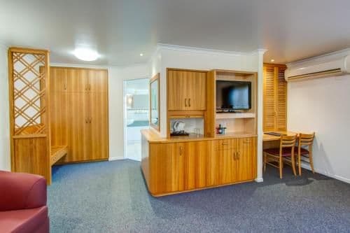 King Room with Spa Bath