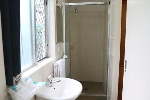 Deluxe Double Room (2 Adults + 1 Child)