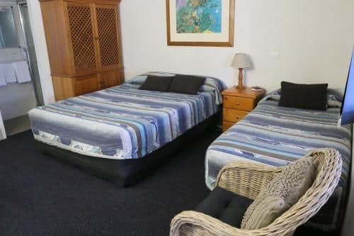 Deluxe Double Room (2 Adults + 1 Child)