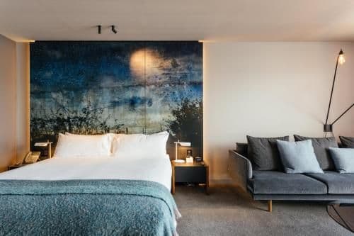 Superior Waterfront Room
