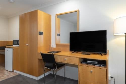 Executive King Studio