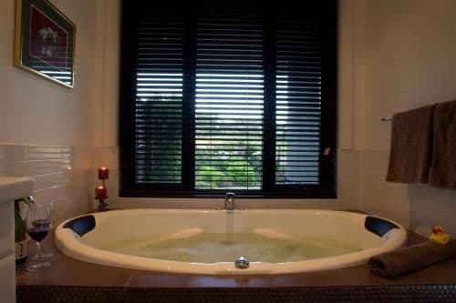 Luxury Queen Room with Spa Bath