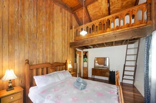 Three-Bedroom Cottage - Avalon