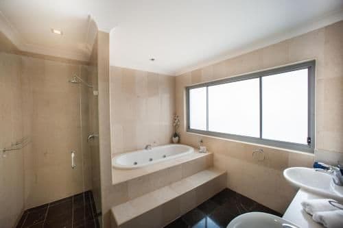 King Business Spa Suite