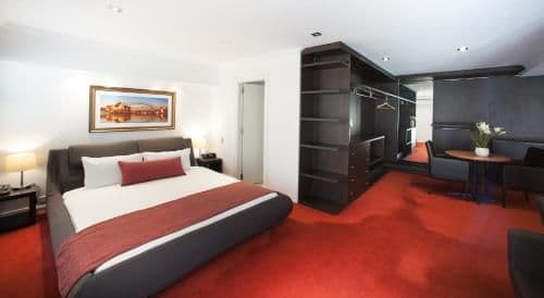 Luxury Queen Suite with Pool View