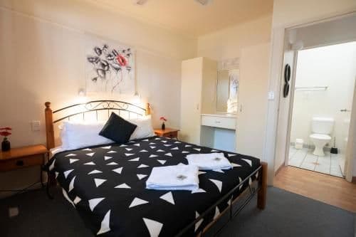 Deluxe One-Bedroom Villa