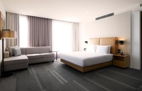 King Room with Sofa Bed and View - Non-Smoking