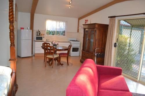 Cottage - E