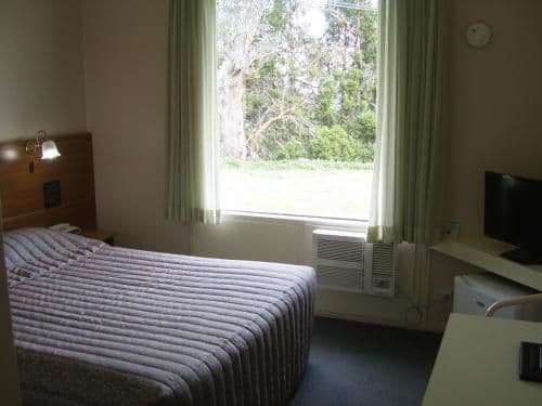 Budget Queen Room