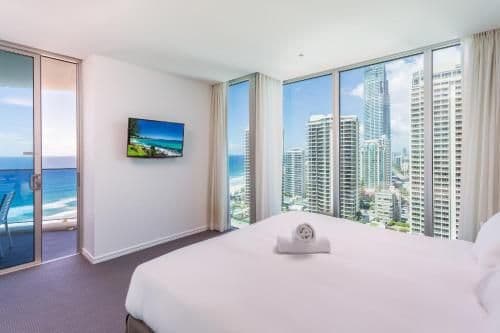 Two bedroom, two bathroom level 18 ocean view