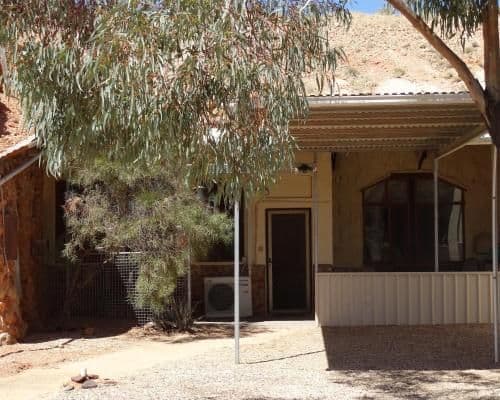 Two-Bedroom Two-Bathroom House - Ungerground