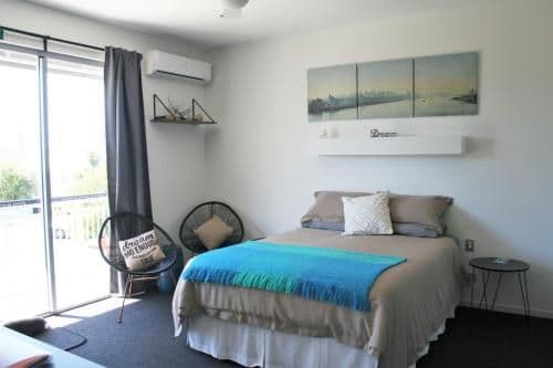 Deluxe Queen Suite