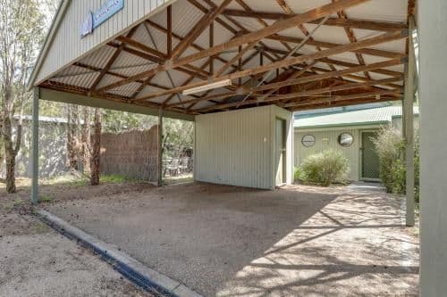 Three-Bedroom Holiday Home 