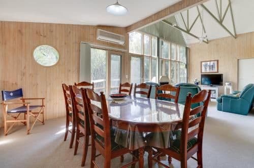 Three-Bedroom Holiday Home 