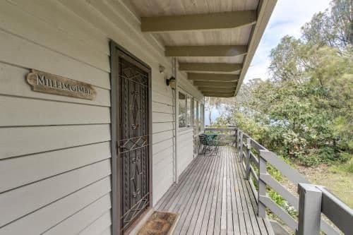 Three-Bedroom Holiday Home 