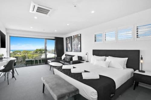 Deluxe Suite with Sea View