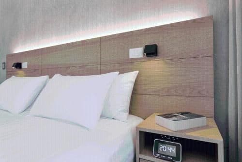 Access Deluxe King Bed with Terrace