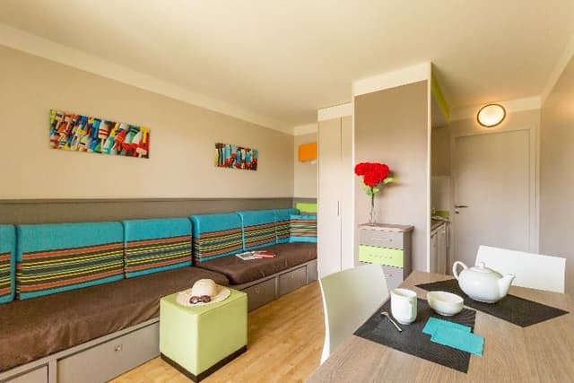 APARTMENT CAPACITY 4