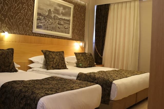 JUNIOR SUITE WITH DOUBLE BED