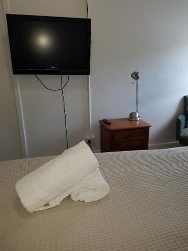 Single Room with Shared Bathroom