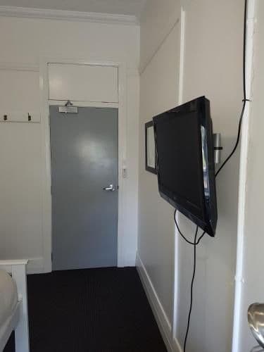 Single Room with Shared Bathroom