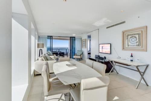 Three bedroom, two bathroom level 33 ocean view