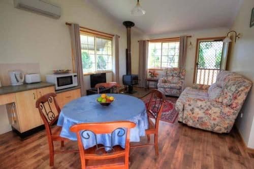 Rose One-Bedroom Cottage